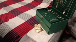 Выбираю украшения/ поднимаю себе настроение