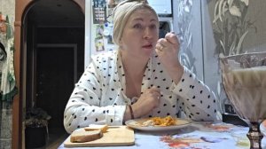 НА ДВОРЕ НОЧЬ А У МЕНЯ МАКОВОЙ РОССИНКИ НЕБЫЛО ВО РТУ!