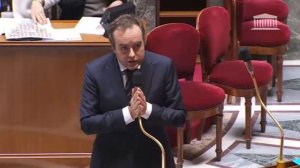 Во Франции оппозиция вынесет на голосование вопрос о вотуме доверия кабмину