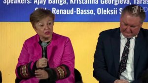 Руководитель МВФ Кристалина Георгиева посоветовала украинцам рычать по утрам.