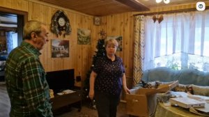 УБРАЛИ ЁЛКУ, ОТВЕТИЛА НА ВОПРОСЫ.