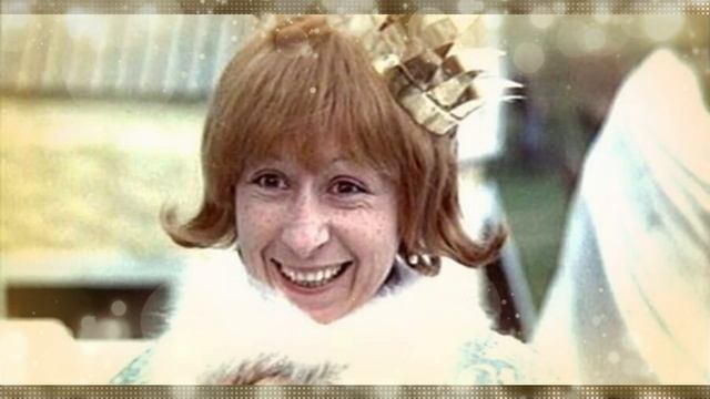 Актриса Ахеджакова теребит свои медали на блоши смотреть онлайн