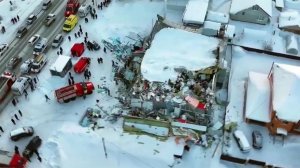 Крыша торгового центра рухнула под тяжестью снега в Новосибирске