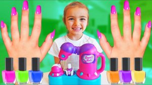 Las Ratitas se pintan las uñas en colores pretend play shopping nail polish for kids