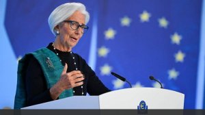 Глава ЕЦБ Лагард покинула ужин в Давосе во время речи министра торговли США