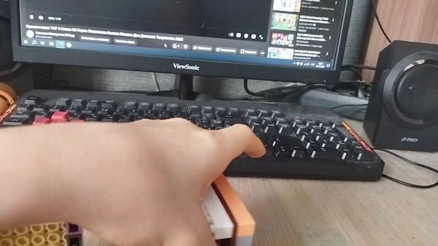 Приключения ТНТ Компьютер Фамилия Михиденко 14 Серия 2026 смотреть онлайн