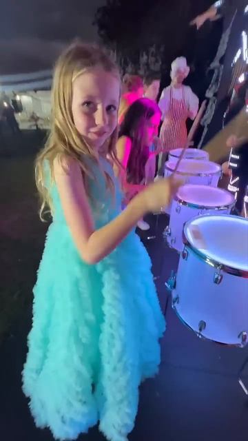 Nastya's 9 Birthday party #shorts смотреть онлайн