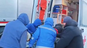 Момент спасения женщины из-под завалов ТЦ Новосибирска попал на видео