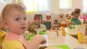 Путин поддержал идею Мантурова о яслях для детей работников промышленности