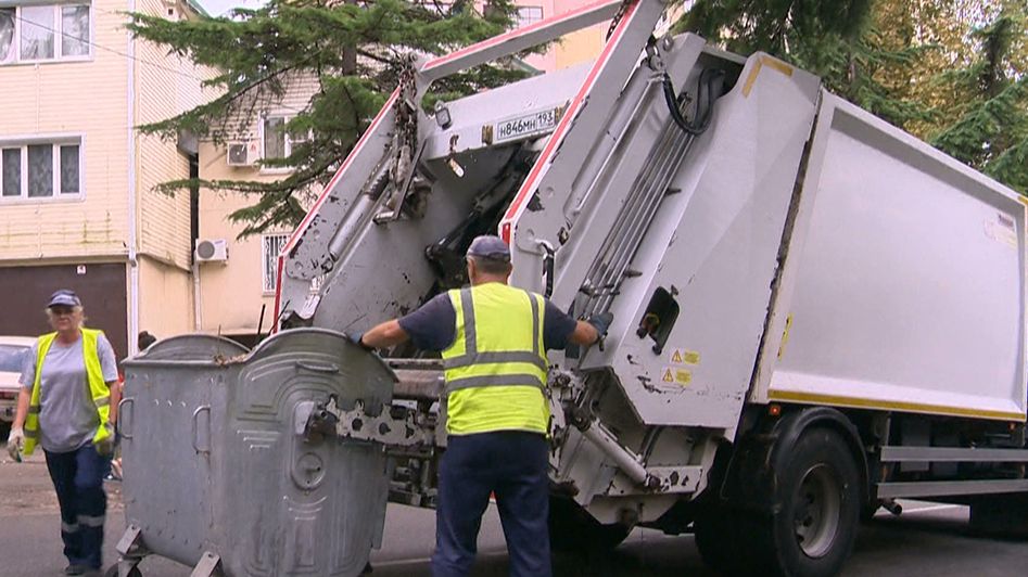 В Сочи появится больше мусорных баков и видеокамер на контейнерных площадках смотреть онлайн