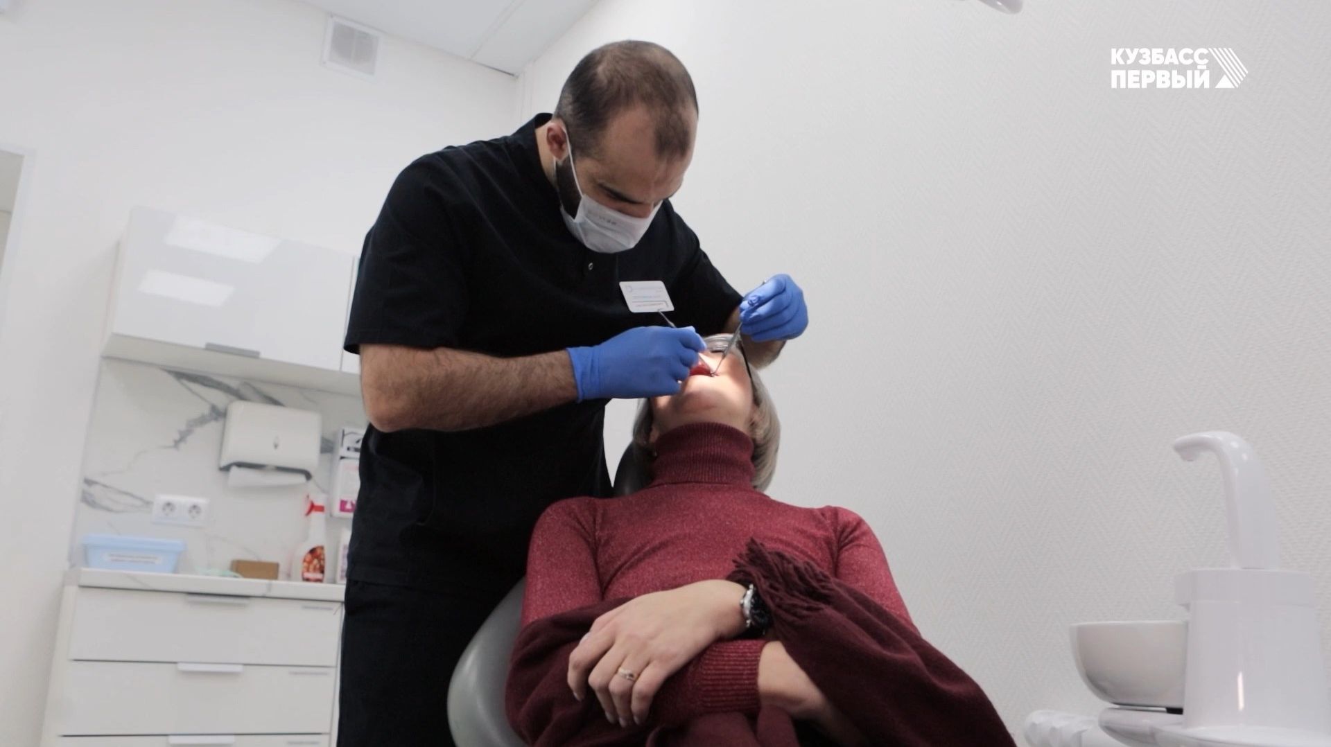 Здоровая улыбка России. Что делать, если нет только одного зуба? смотреть онлайн