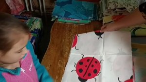 Распаковка  посылки 22 кг/Сколько всего красивого пришло/ Заготовка лоскутных одеял.