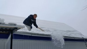 Деревенские коммунальные заботы на участке зимой. Ремонт в сенях продолжается. Январь 2026