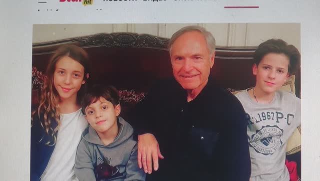 Радион Нахапетов и его семья смотреть онлайн