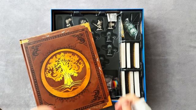 Распаковка настольной сюжетной игры "Книга Чудес" смотреть онлайн