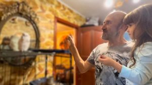 Ангелина знакомится с нашим новым НЕ ОБЫЧНЫМ ПИТОМЦЕМ)