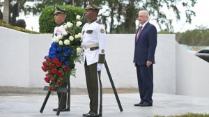 Колокольцев возложил венок к Мемориалу советским воинам в пригороде Гаваны