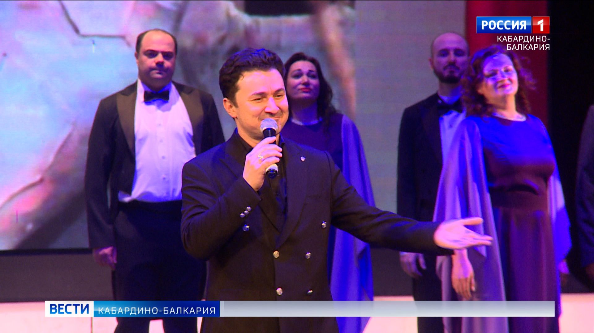 В Нальчике отметили День артиста большим концертом смотреть онлайн