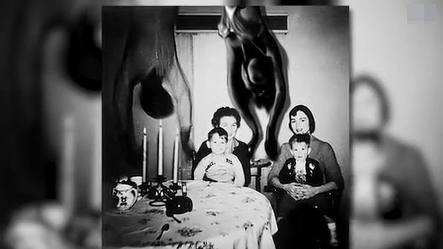 На Этом ФОТО Снято НЕЧТО Шокирующее. Но НИКТО Не Замечал Этого Больше 100 лет смотреть онлайн