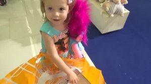 ВЛОГ： создали нового питомца Розочка и покупаем платья