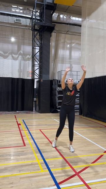 Упражнения для начинающих 🏐 смотреть онлайн