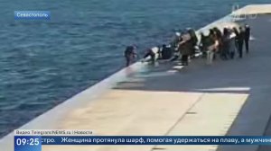 Упавшего в море подростка спасли в Севастополе: видео.