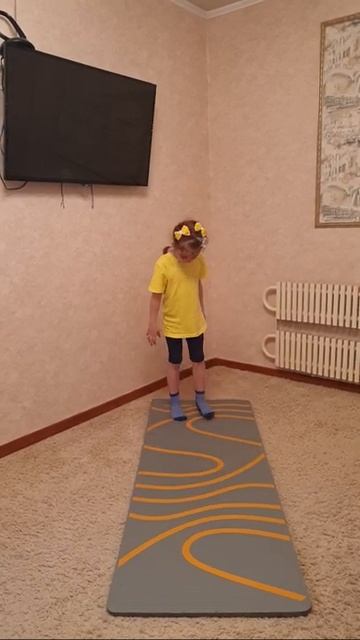 Кувырок вперёд со стойки. Спортивная гимнастика смотреть онлайн