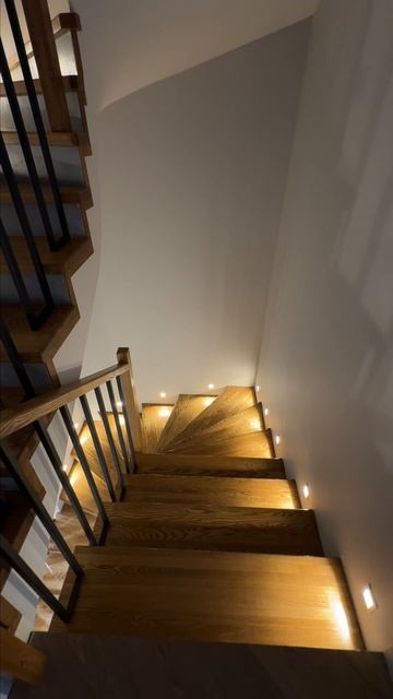 Она захотела «дизайнерскую мебель на заказ». Он назвал цену... ( смотреть онлайн