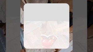 1000046691.mp4 (Собака наблюдает за устройством лестницы на 2 этаж в доме А-фрейм)