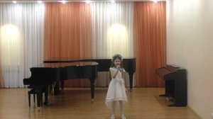 Юминова Евгения Песня о снежинке