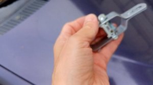 Натяжитель проволоки колючей Vakila