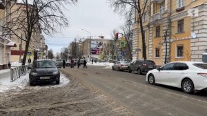 Ярославцам рассказали, как убрать наледь с крыш и обеспечить безопасность прохожих