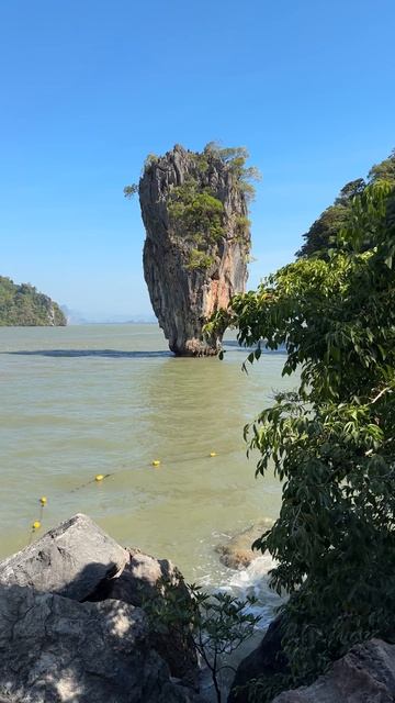 Остров Джеймса Бонда смотреть онлайн