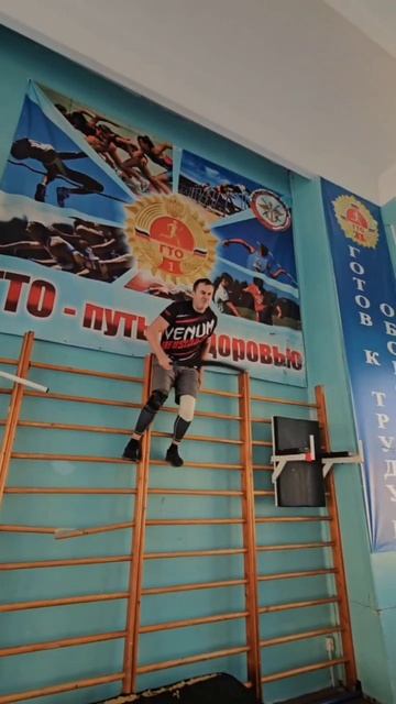 Так и не понял, почему нельзя снимать смотреть онлайн