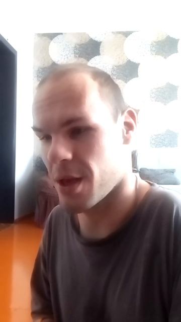 вот так я залажу на кресло и рассказываю о своей жизни смотреть онлайн