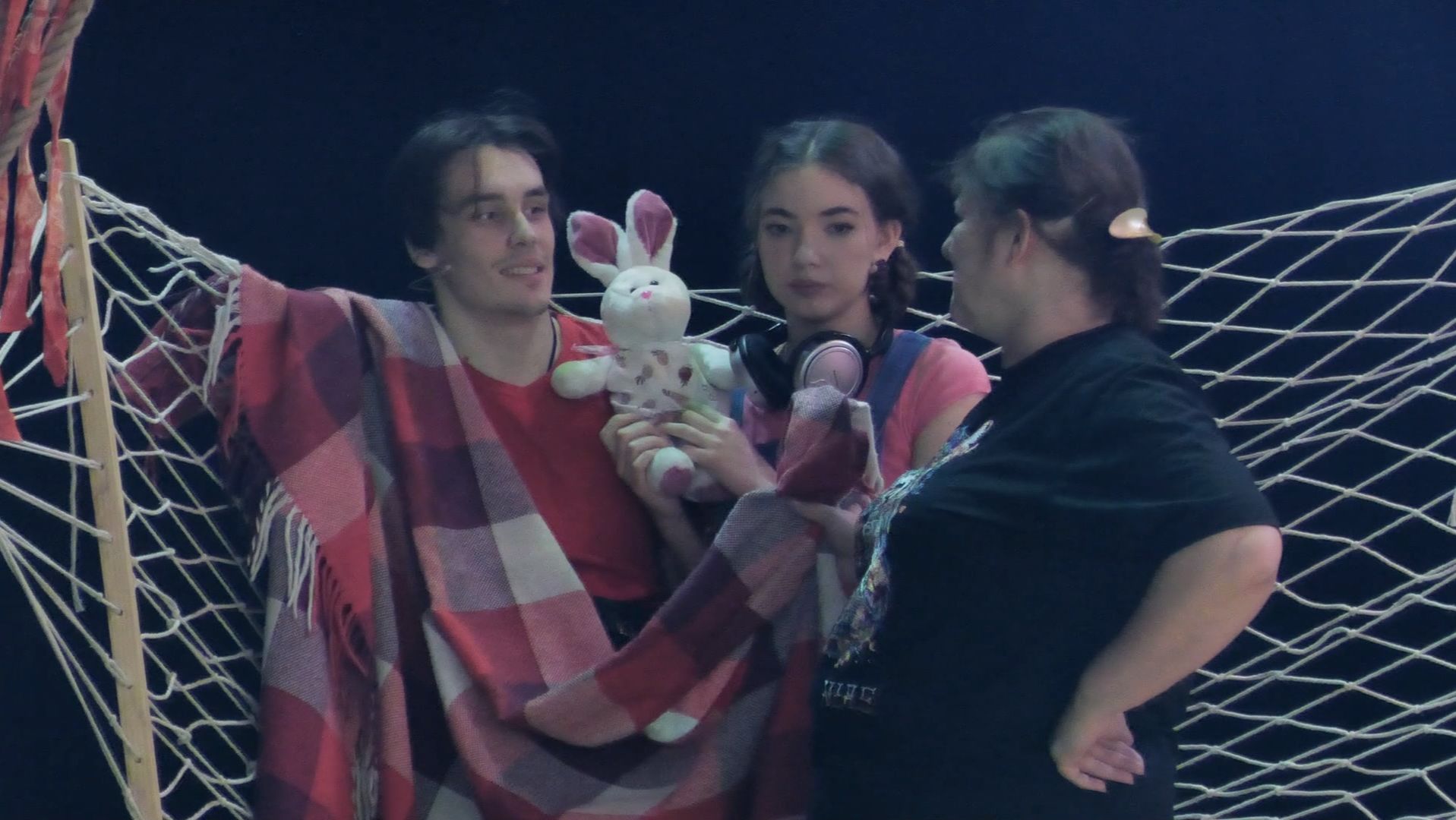 В Серовском театре драмы готовят спектакль с новыми артистами смотреть онлайн