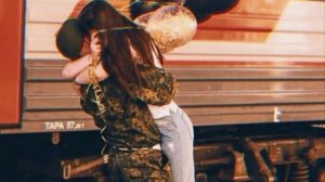 Он отслужил, вернулся, она ждет, да только для чего?  Бывает же такое, в самом деле...