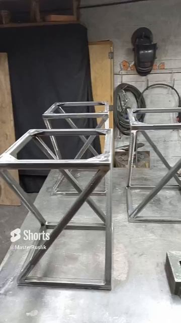 Табуреточки готовы! смотреть онлайн