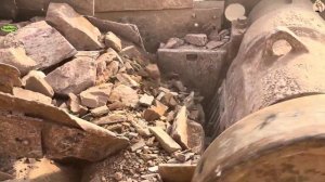 Строительство, дробление щебёнки