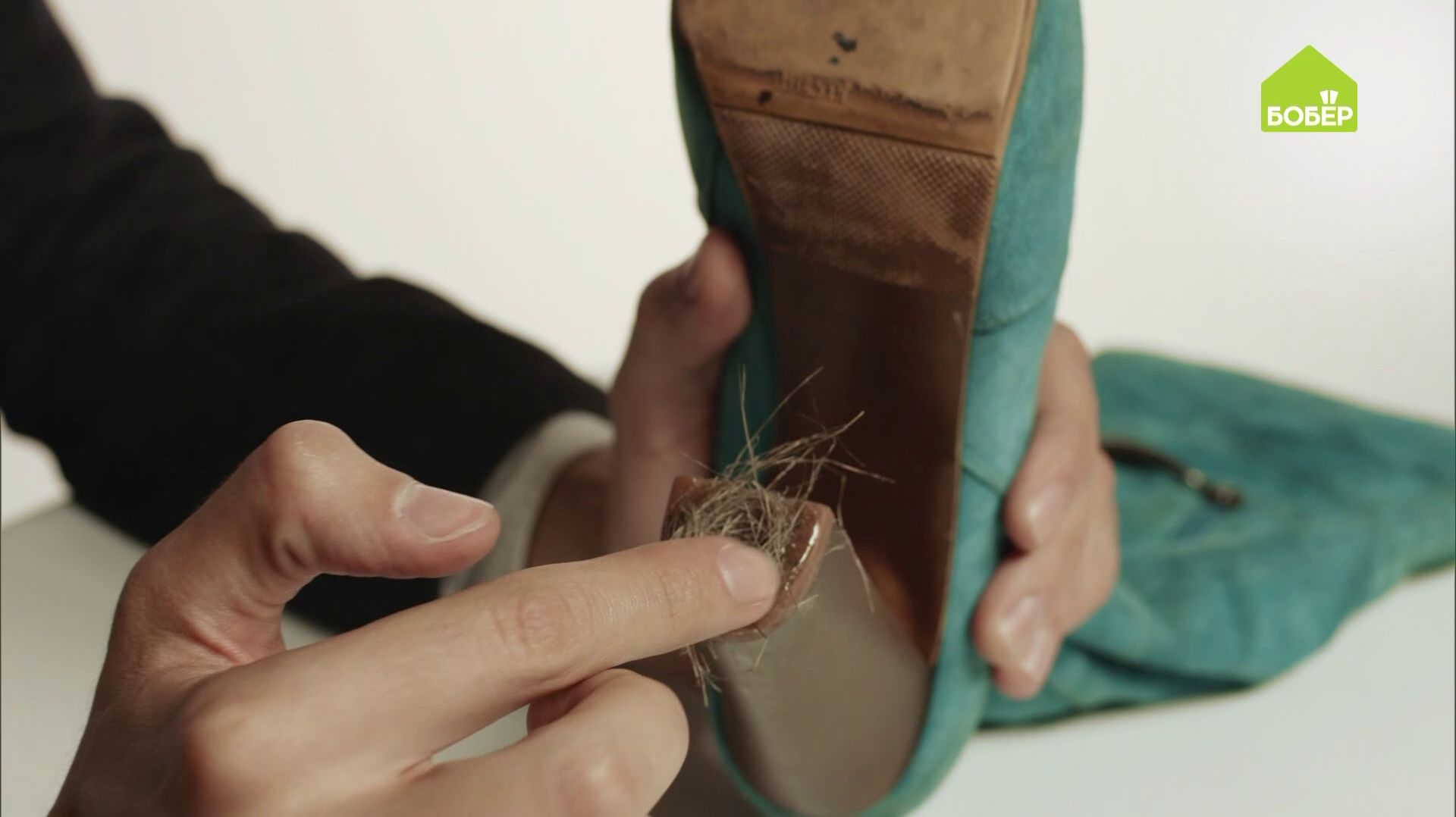 Чтобы обувь не скользила. Как зафиксировать напольный коврик на месте. Лайфхаки против скольжения смотреть онлайн