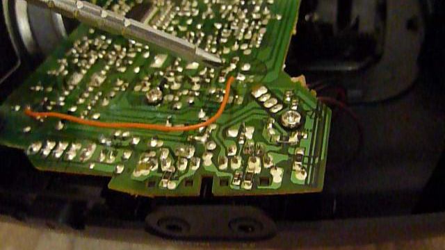 PHILIPS AZ383151- не работает экран