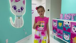 Настя рассказывает детям правила безопасности в лесу