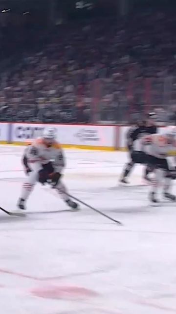 Прилетела ИЗ НЕОТКУДА 😳😱 #КХЛ смотреть онлайн