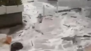 На Сицилию обрушился разрушительный шторм «Гарри»: волны высотой в три этажа и затопленные улицы