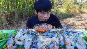 МУКБАНГ Сашими из свежих креветок , Соус и овощи , очень остро и вкусно!