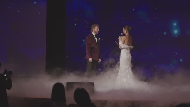 Выездная регистрация - не смотри, если не готов плакать. Свадебная церемония без церемонии 2025 смотреть онлайн