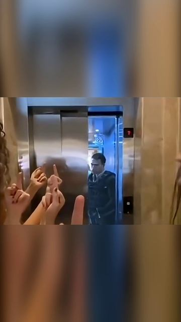 СТОИШЬ В ЛИФТЕ И ЗАХОДИТ ОН ☠️ ТВОИ ДЕЙСТВИЯ? смотреть онлайн