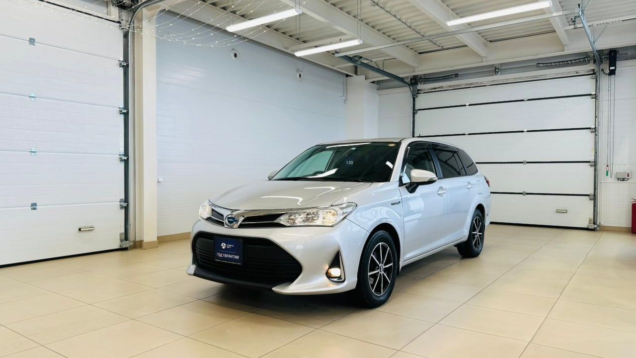 Toyota Corolla Fielder, 2017 год смотреть онлайн