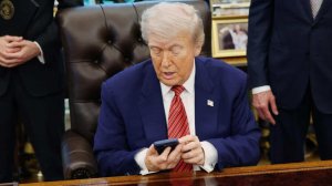 Кремль ждет разъяснений от Трампа после его слов о секретном оружии