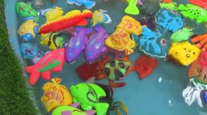 Игрушки из любимого мультика и весёлые приключения от